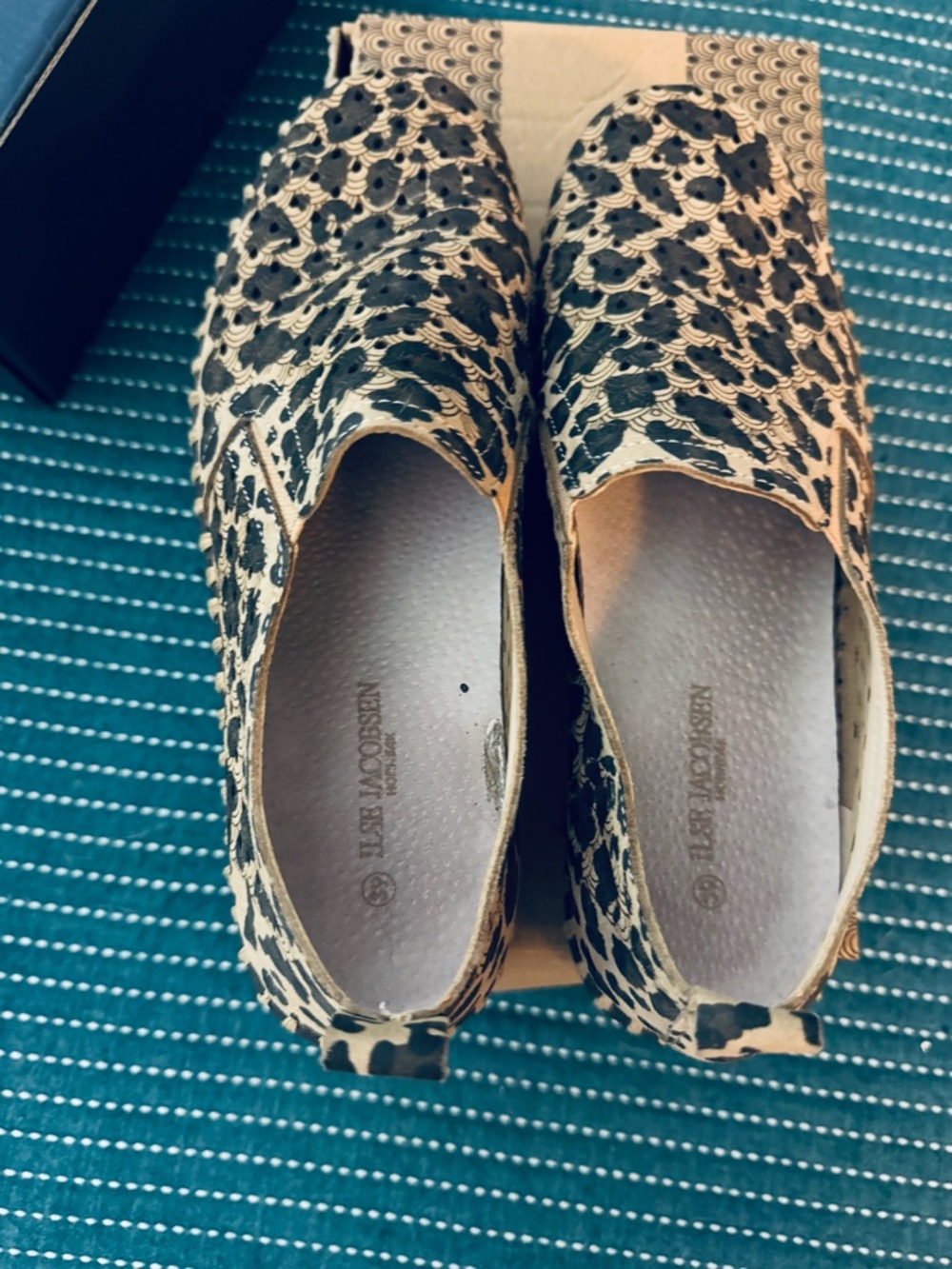 IlaecJacobsen leopard slip ons